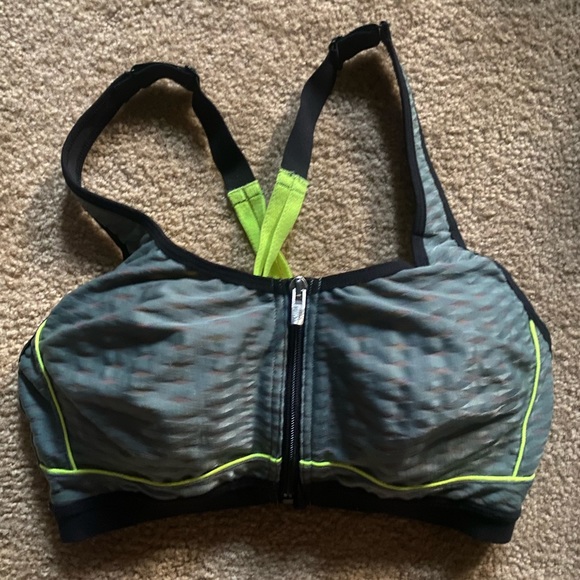 Victoria Secret Sports bra - Picture 4 of 4